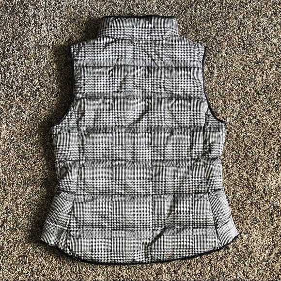 Banana Republic Houndstooth Vest - Picture 2 of 5